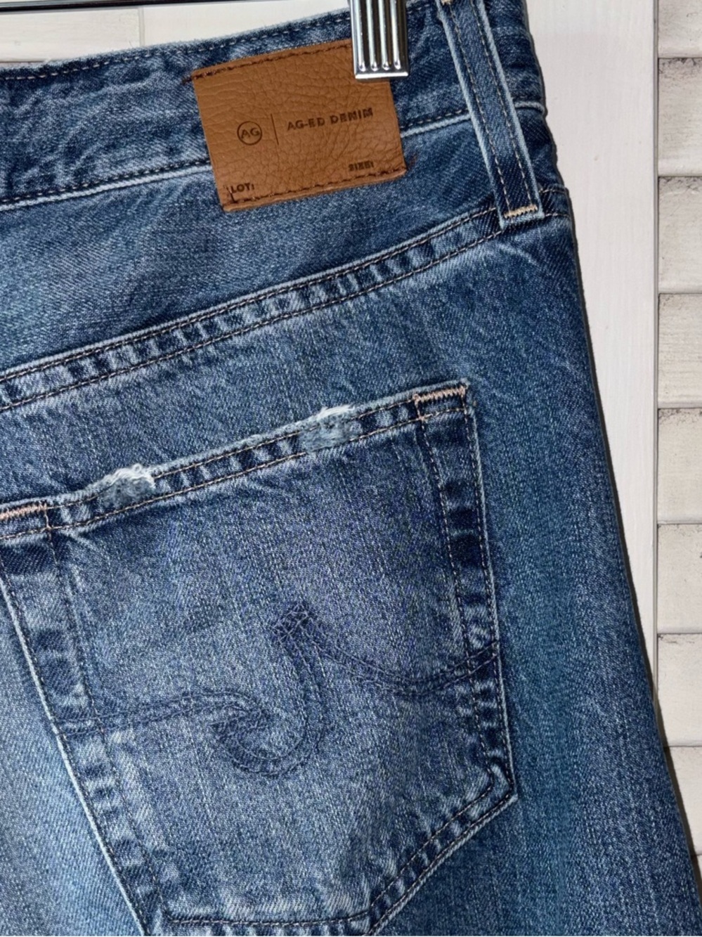 AG Rian High Rise Straight Raw Hem Jeans 29 100% Cotton Medium Wash - Picture 5 of 8